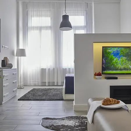 Aparthotel 7seasons Central 3*